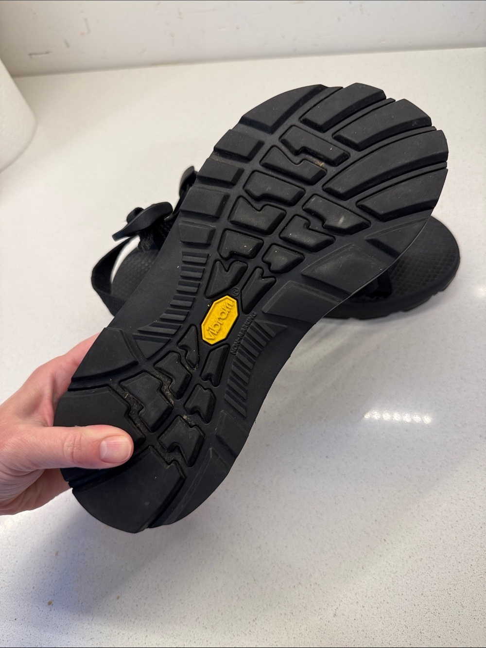 Chaco Black Strappy Outdoor Sandals with Vibram Sole Size 10 - Picture 4 of 7